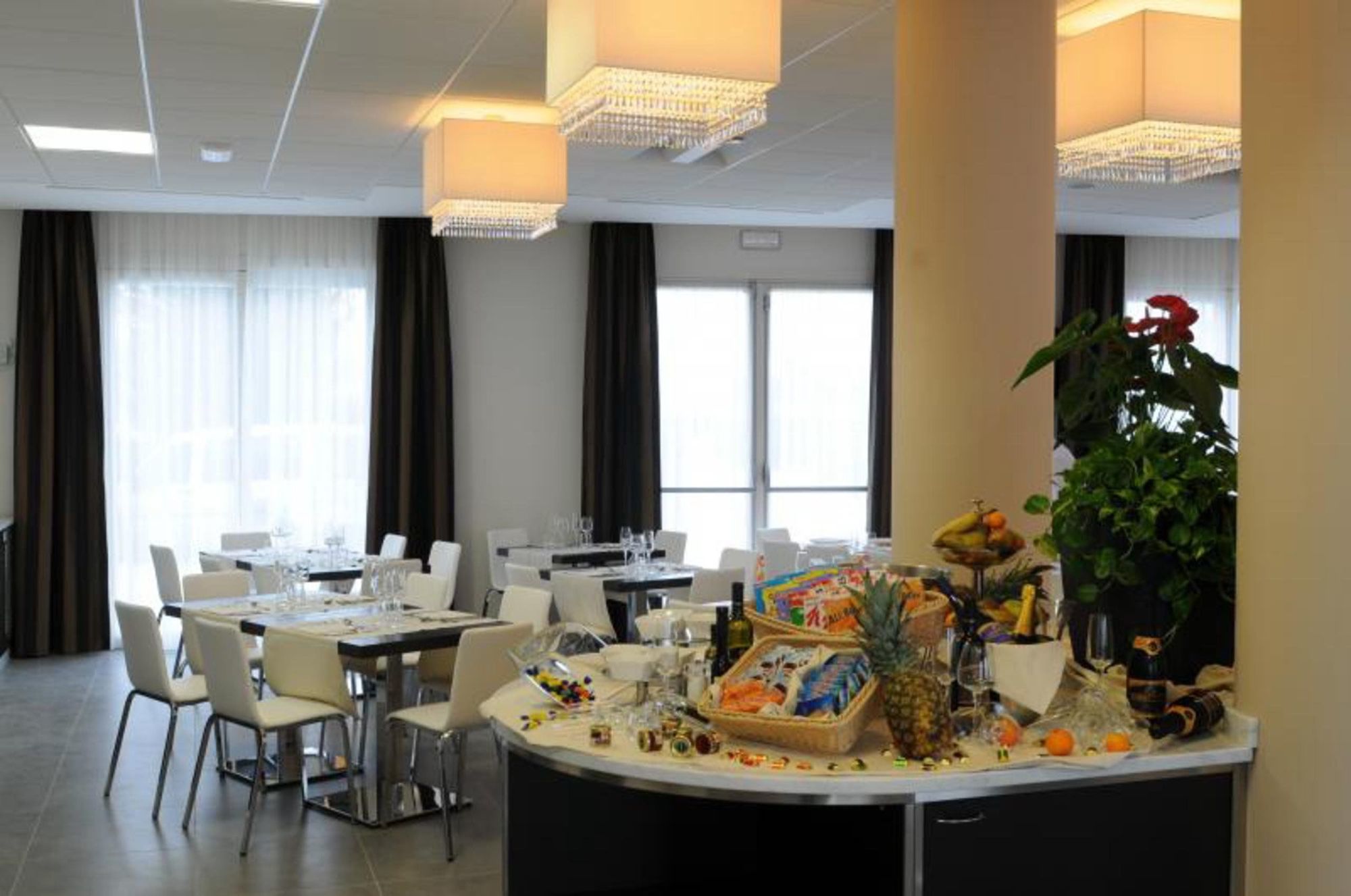 Hotel Fiera Римини Экстерьер фото